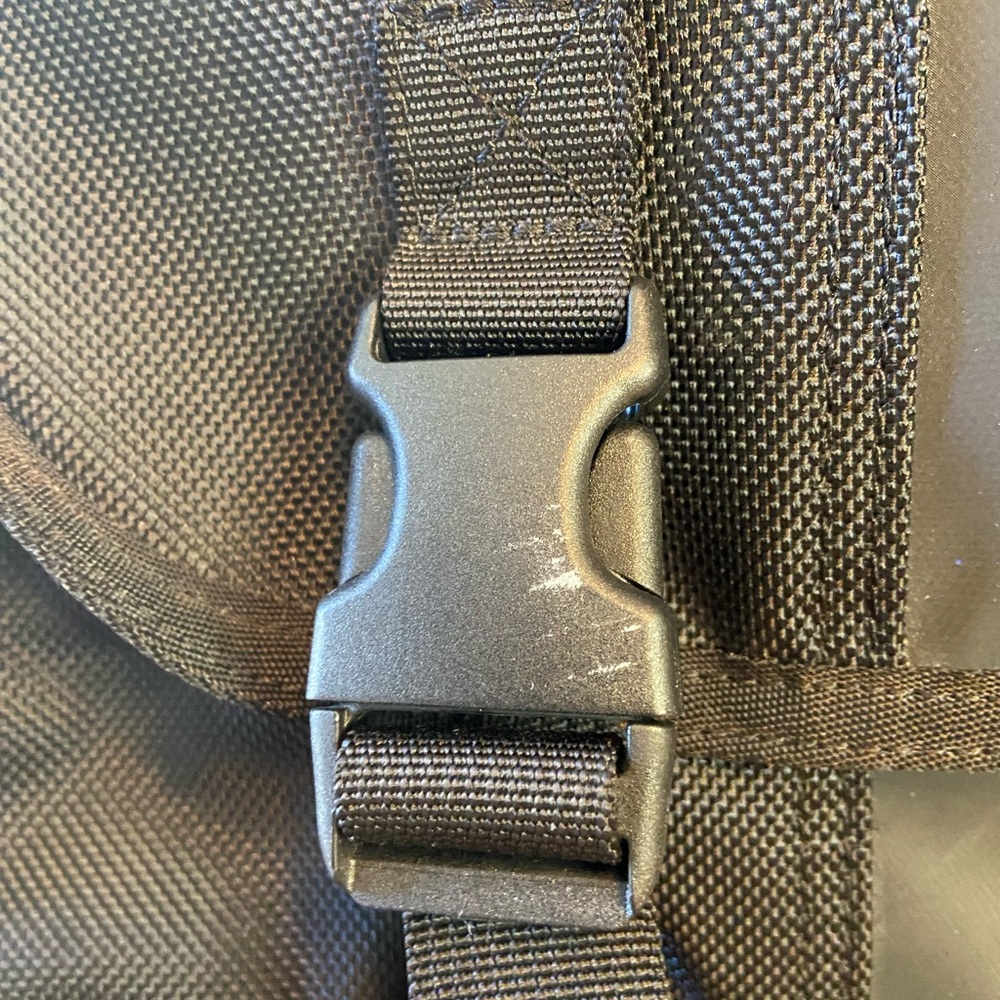 Timbuk2 Computer bag/backpack. - Picture 3 of 6